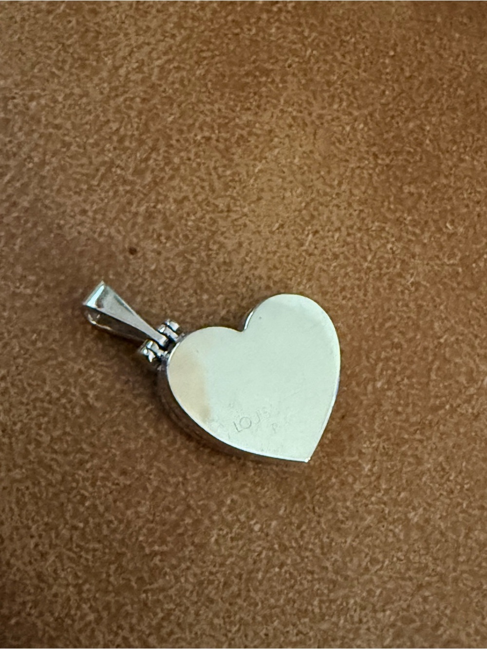 Louis Vuitton 18k White Gold Heart Locket Charm Pendant - Picture 4 of 5